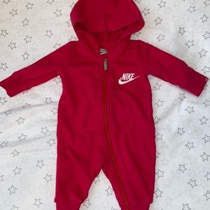 Nike zip up jumper in pink